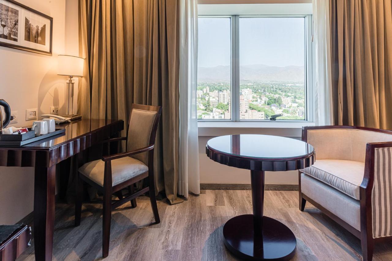 外交酒店 门多萨 外观 照片 A room at the hotel