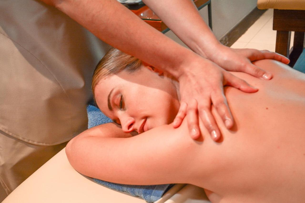 外交酒店 门多萨 外观 照片 Massage