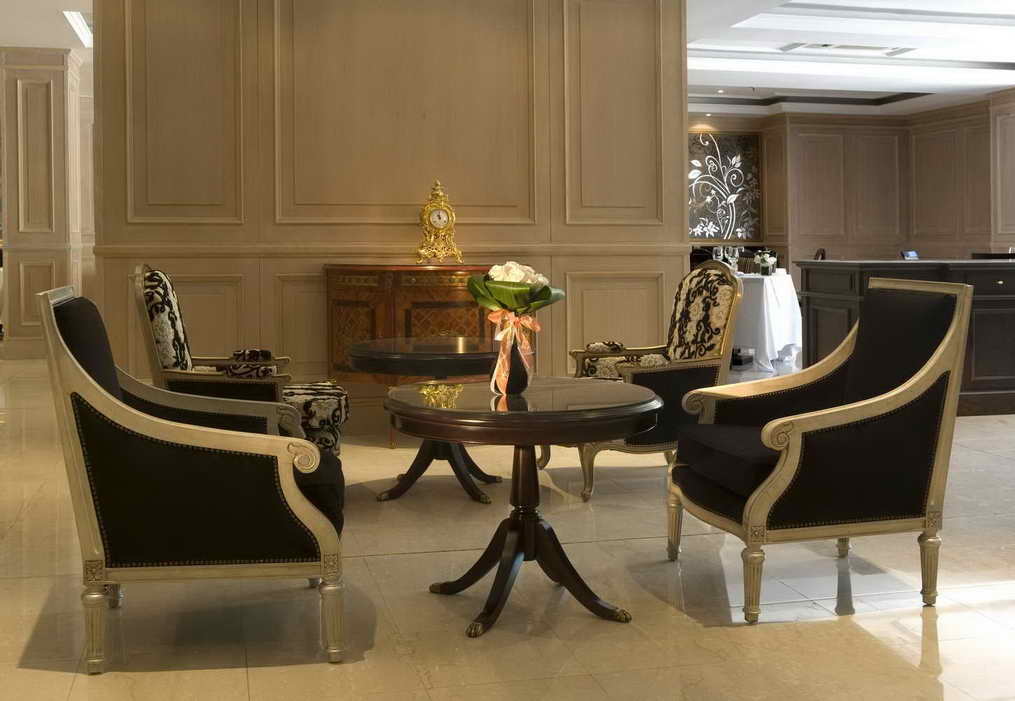 外交酒店 门多萨 内观 照片 The lobby of the hotel